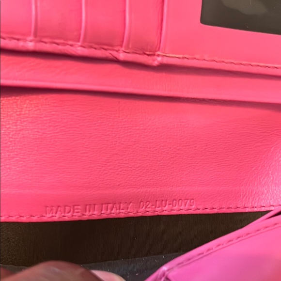 Dior Vibrant Pink Embossed Wallet - Picture 12 of 13